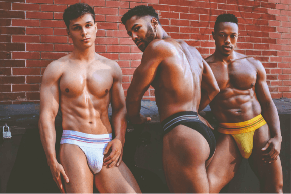 Do's and Don'ts of Threesomes